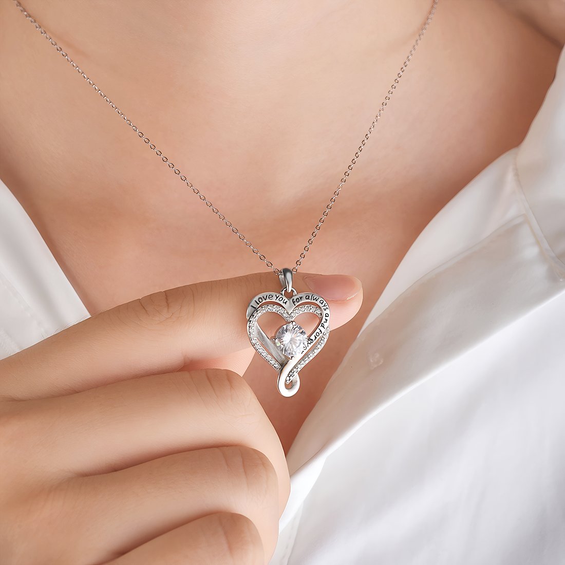 HER-N121 wife necklace lifestyle